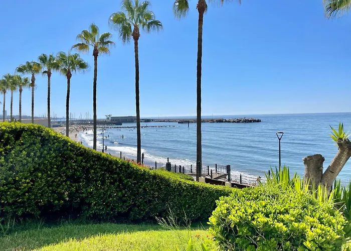 Del Mar Iv Center - Eaw Homes *