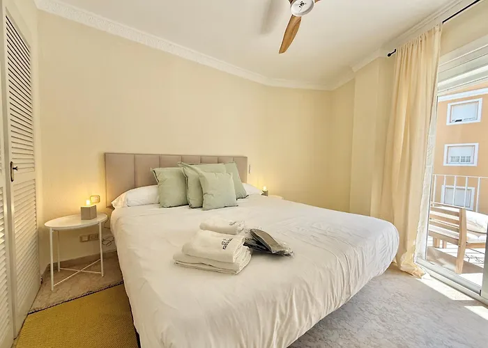 Del Mar Iv Center - Eaw Homes *