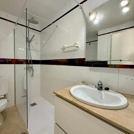 Del Mar Iv Center - Eaw Homes *